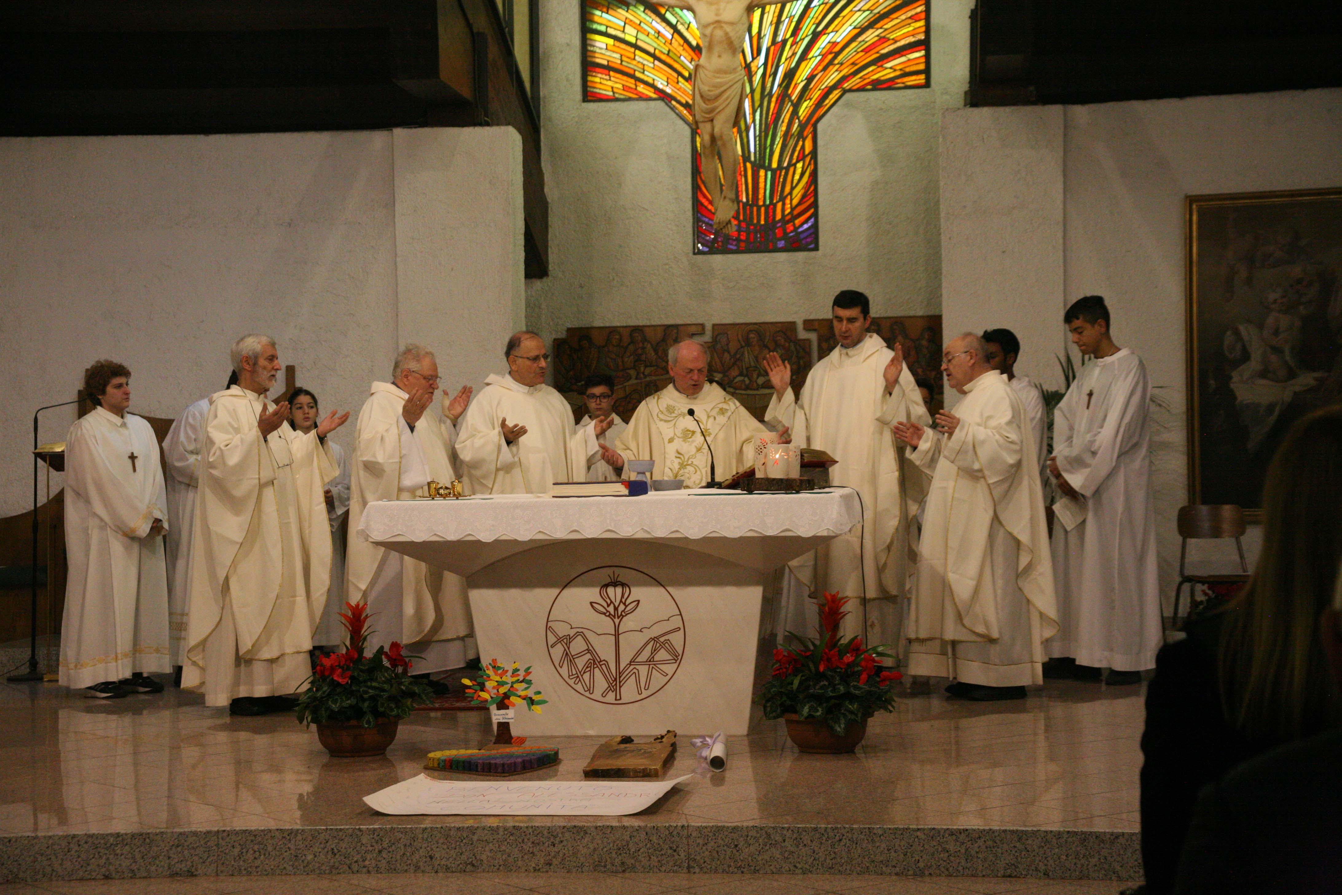 ingresso don Alessandro Cologno Monzese 04